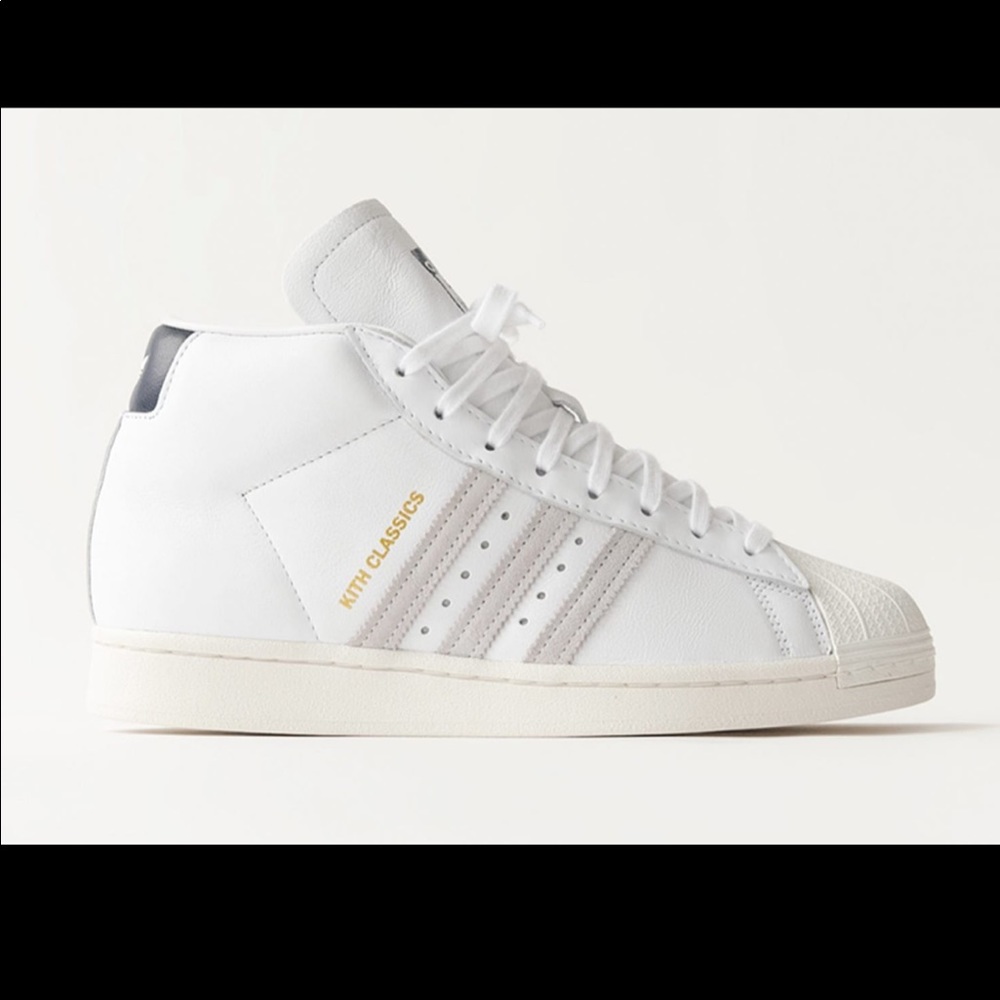 Brand new ADIDAS X KITH sneakers limited edition